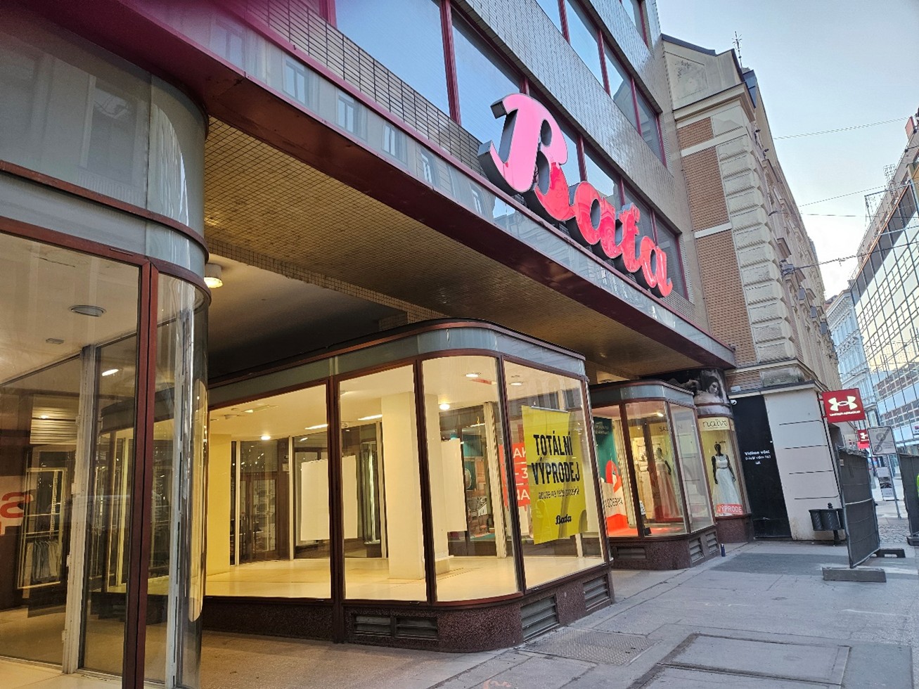 Baťa mizí z České, centrum už nebude jako dřív