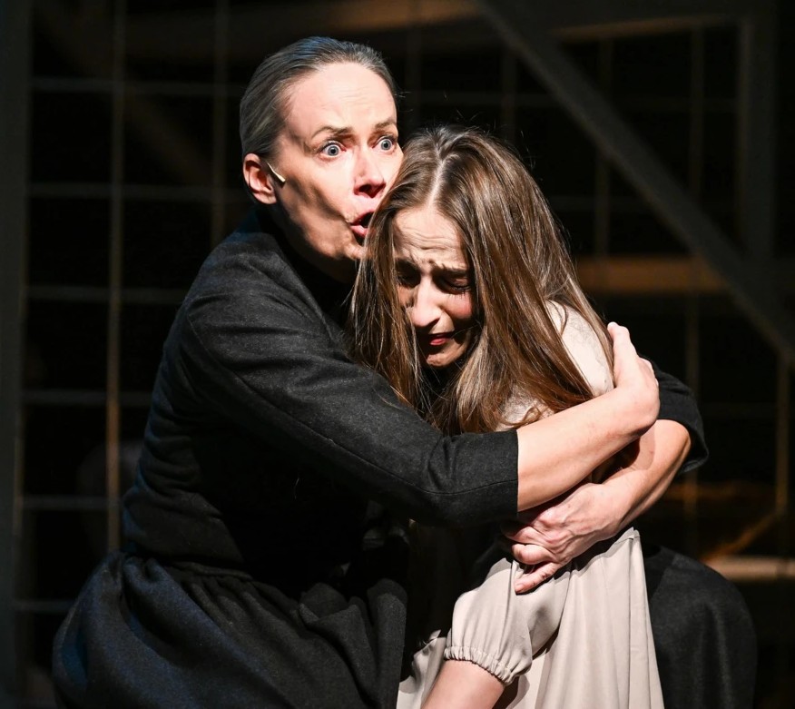 Její pastorkyňa nezestárla ani po sto letech